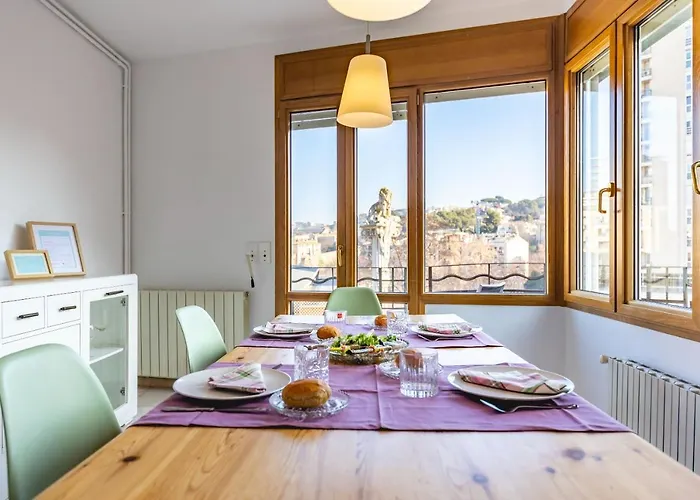 Bravissimo El Lleo, Bright 4-Bedroom Apartment